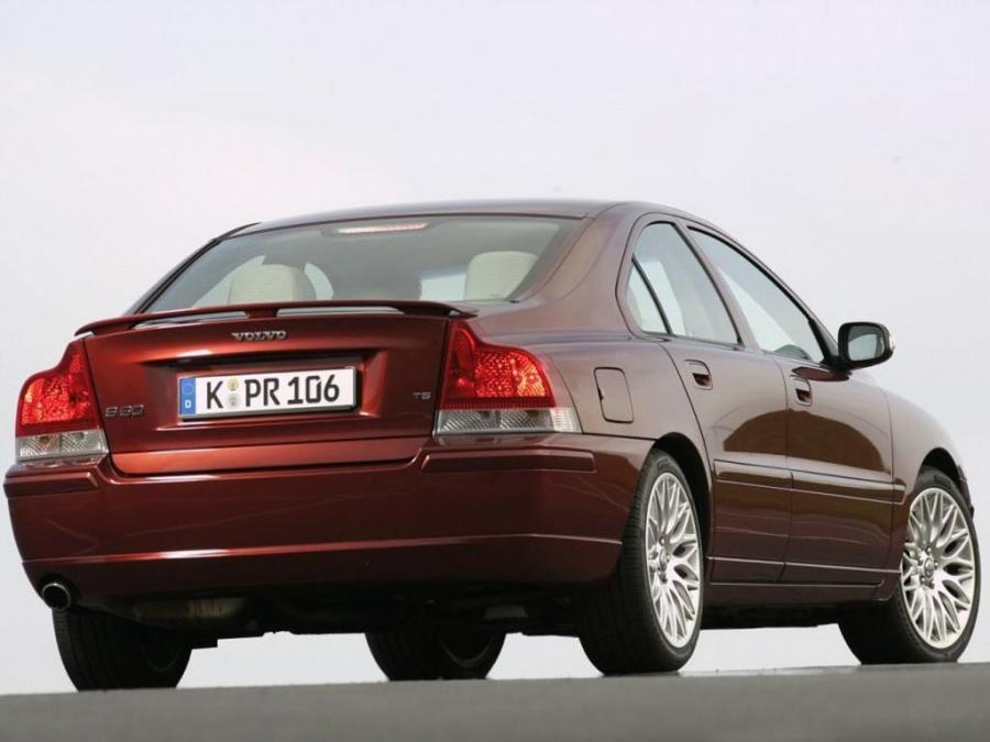  Volvo S60 T5 2007 года  (фото 15 из 17)